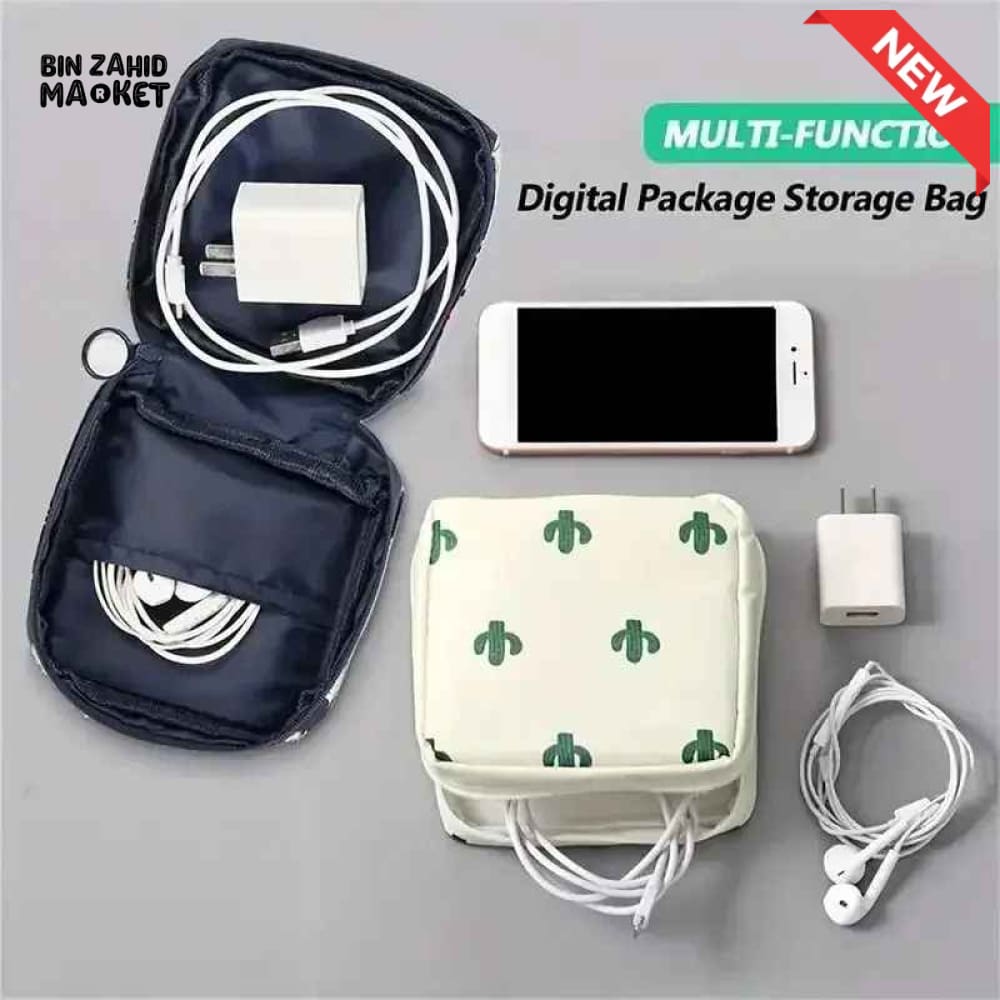 PORTABLE SANITARY PAD STORAGE BAG / MINI MAKEUP & HYGIENE POUCH