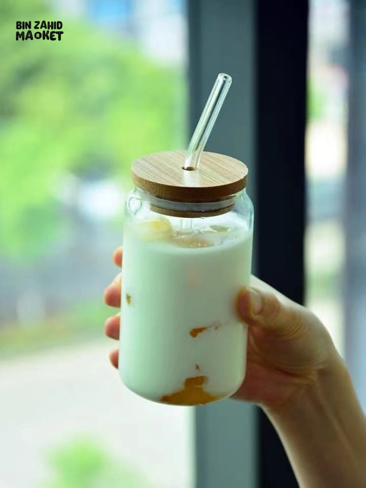 PREMIUM GLASS TUMBLER WITH BAMBOO LID & STRAW – LUXURY ICED COFFEE DRINKING GLASS FOR MODERN KITCHEN