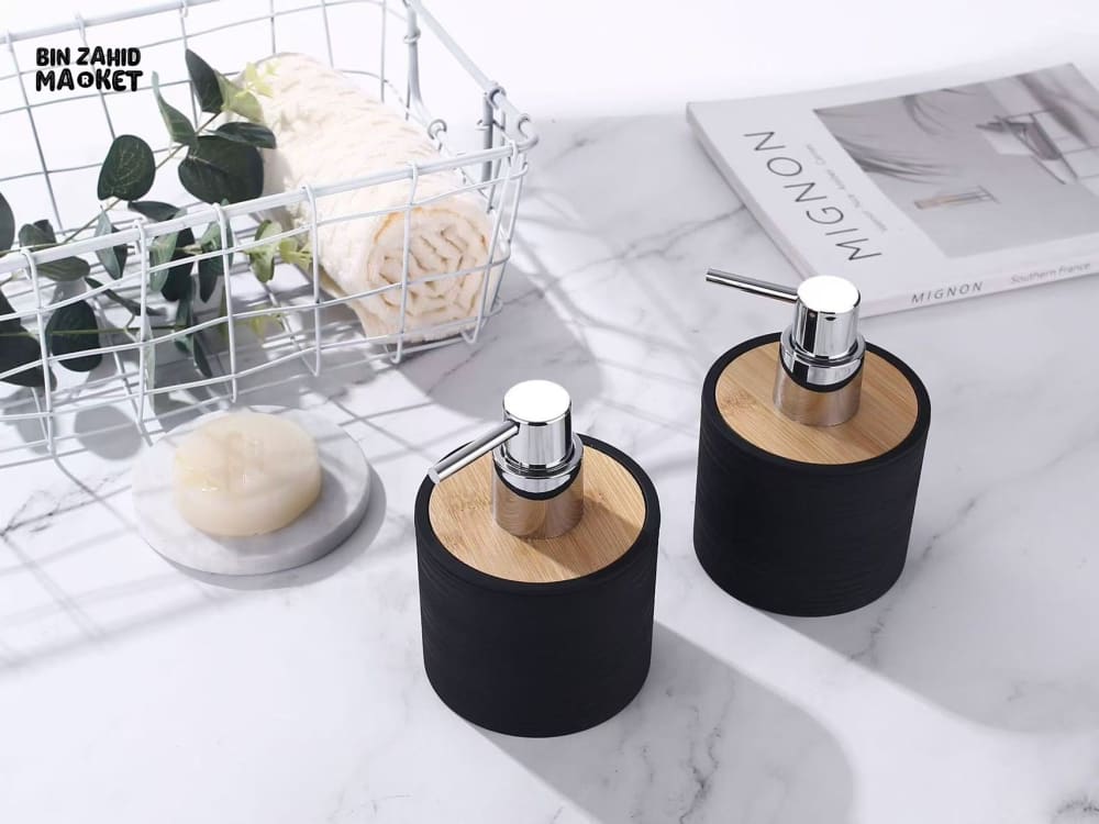 REFILLABLE PET BATHROOM DISPENSER BOTTLE WITH BAMBOO PUMP – SHAMPOO & BODY WASH