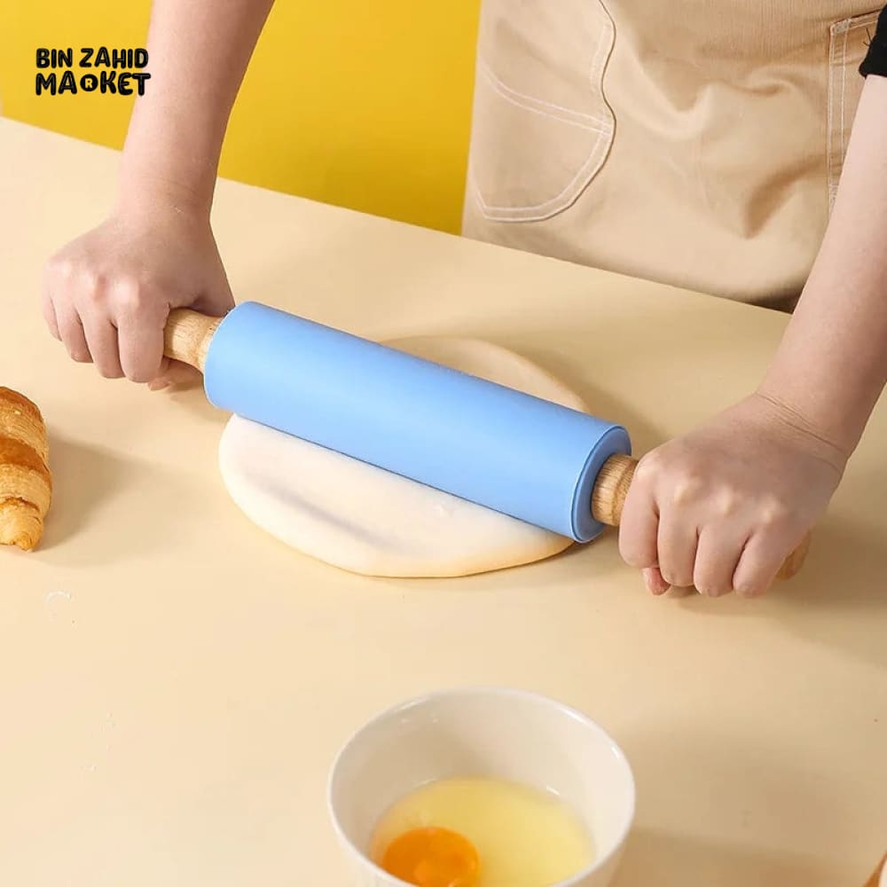SILICONE WOODEN HANDLE ROLLING PIN