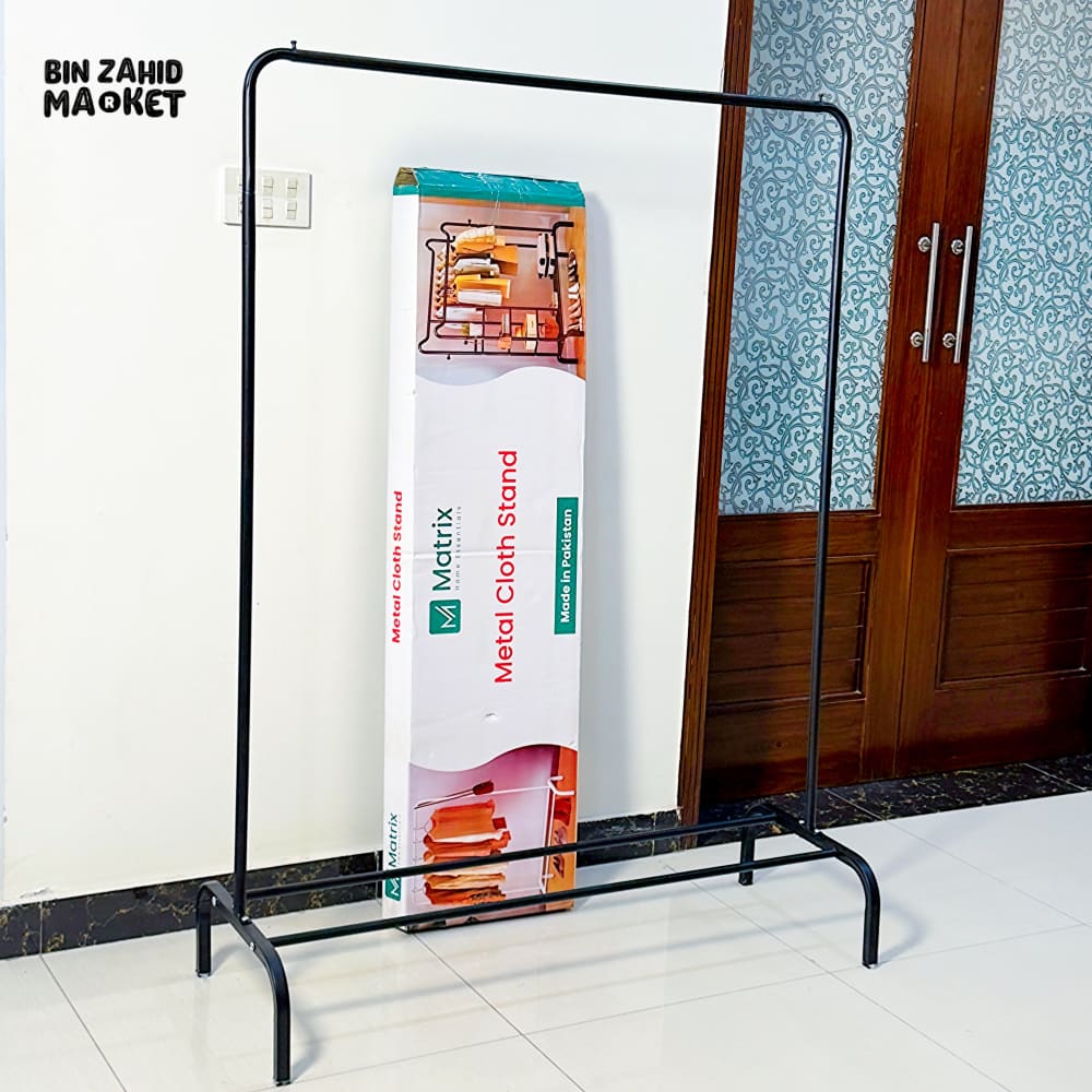 SINGLE POLE METAL CLOTH STAND